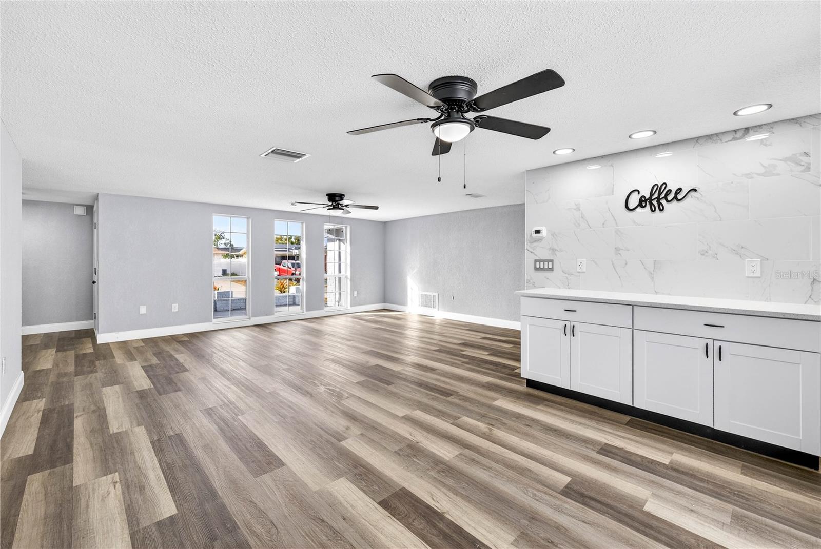 Image 9 of 25 For 11214 Kapok Avenue