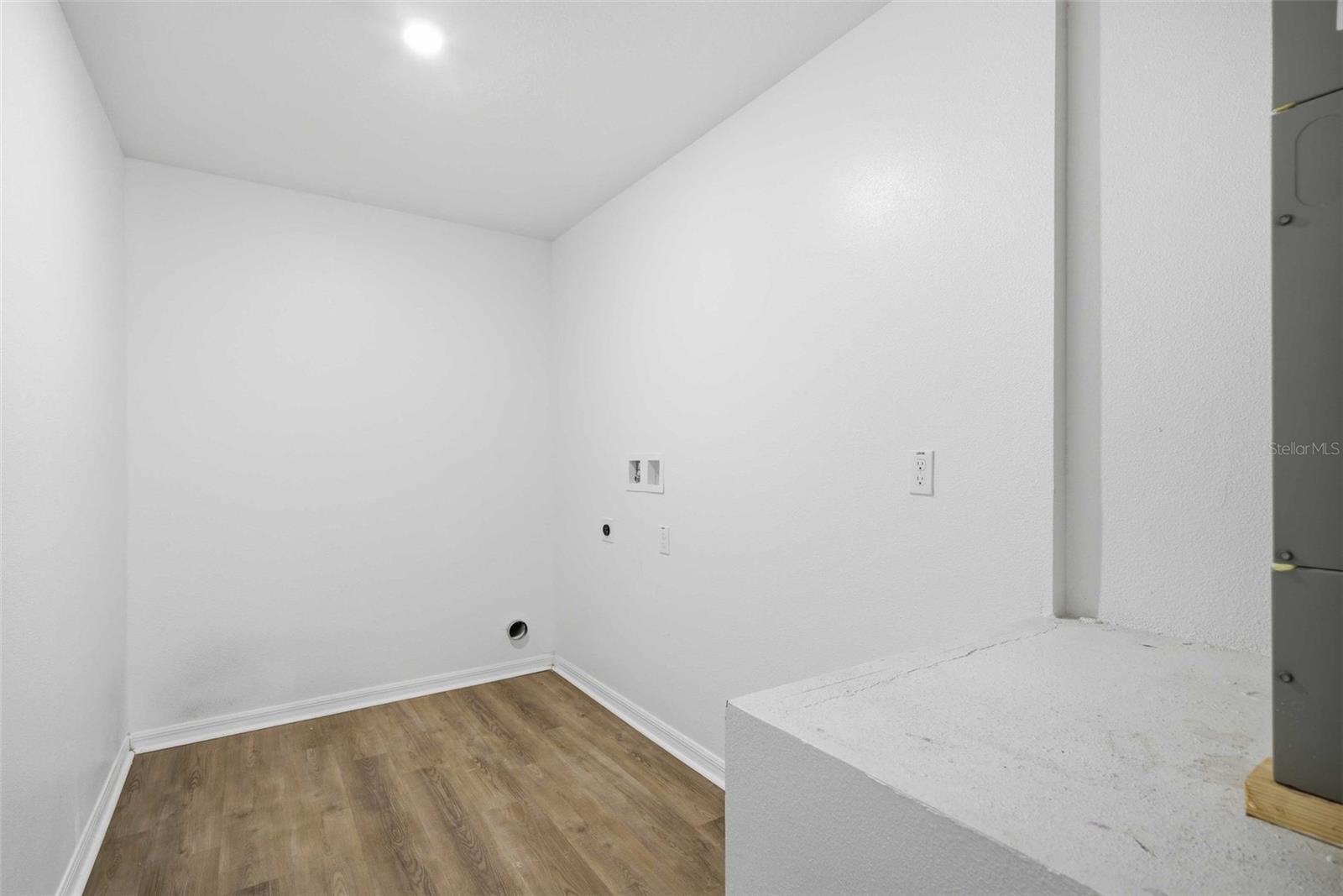 Image 31 of 46 For 16287 Little Auk Road