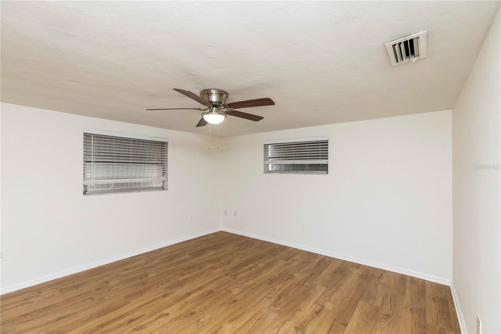 Image 17 of 26 For 6149 2nd Avenue