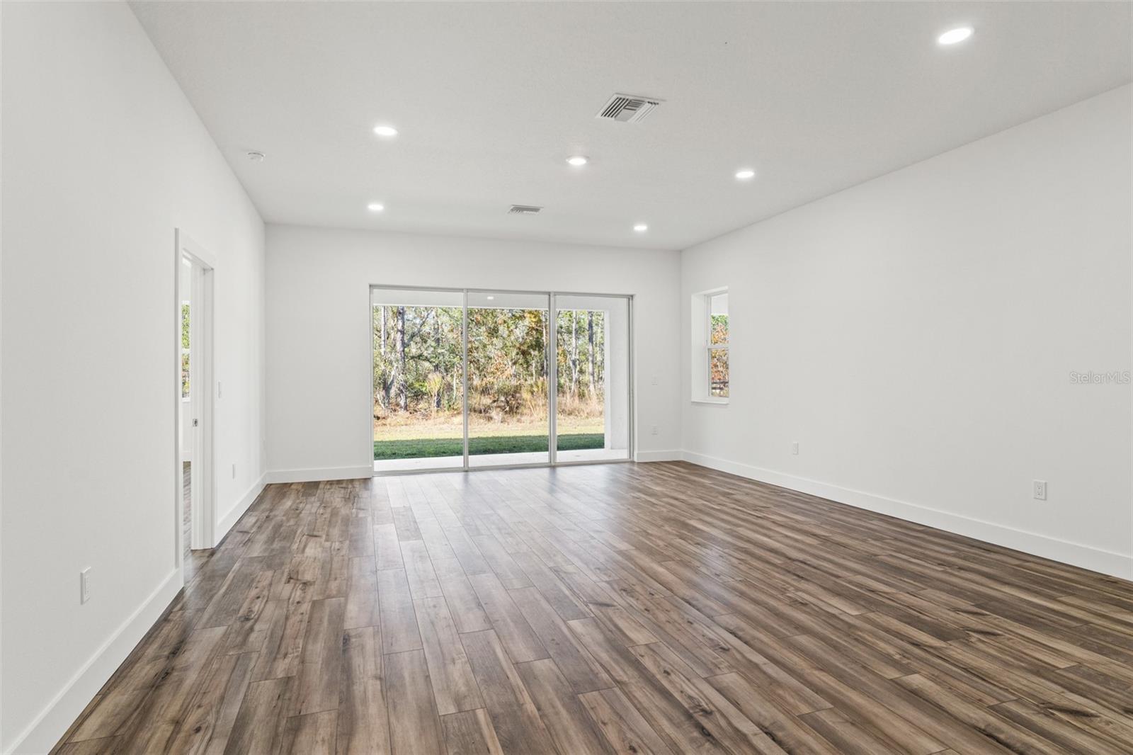 Image 21 of 50 For 15171 Pomp Parkway