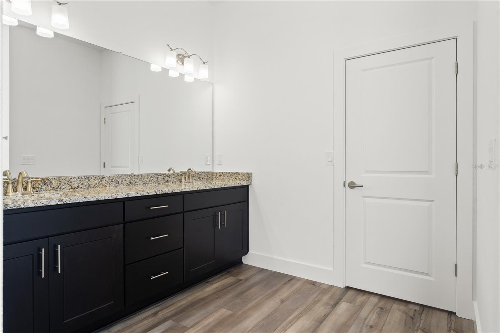 Image 31 of 50 For 15171 Pomp Parkway