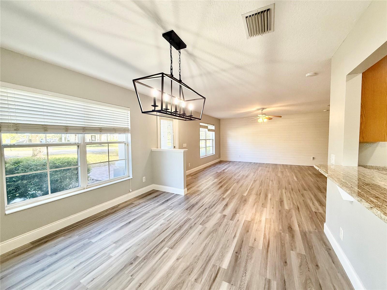 Image 10 of 25 For 9604 Charlesberg Drive