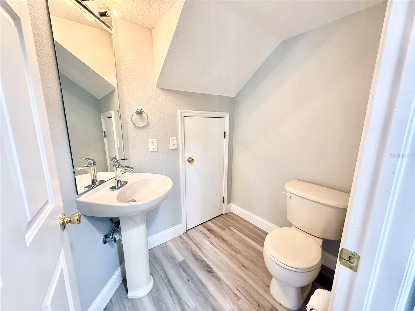 Image 13 of 25 For 9604 Charlesberg Drive