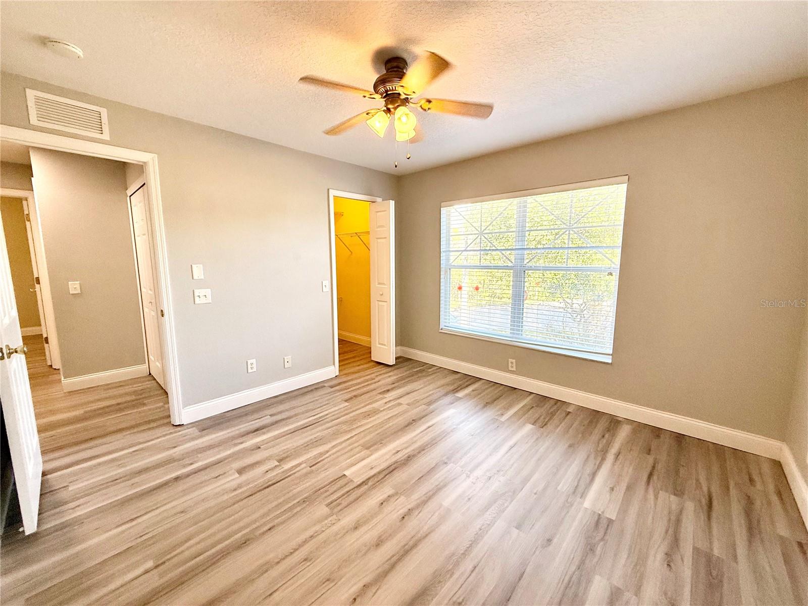 Image 16 of 25 For 9604 Charlesberg Drive