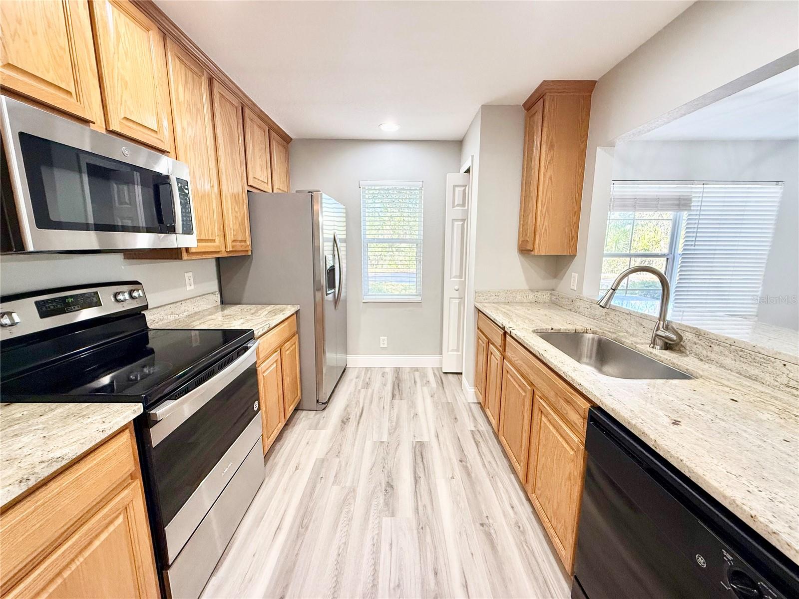 Image 7 of 25 For 9604 Charlesberg Drive