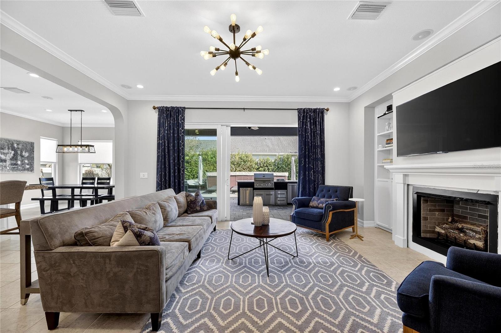 Image 12 of 49 For 18233 Leafmore Street