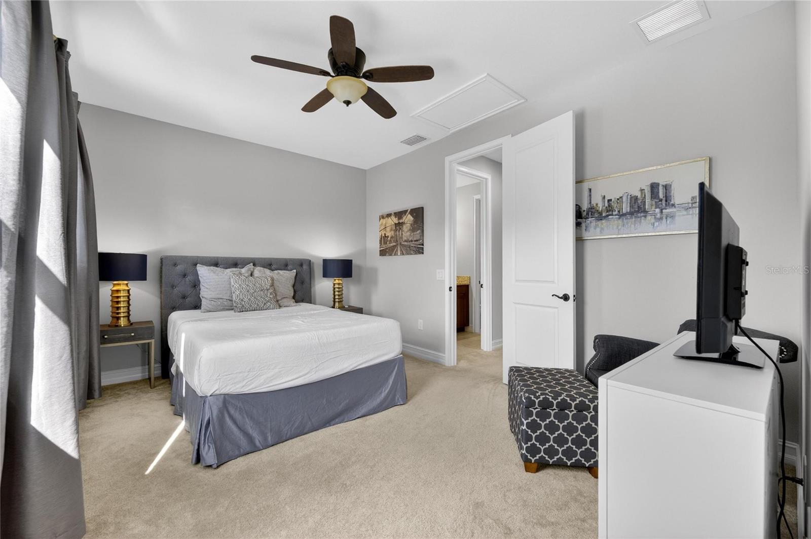 Image 31 of 49 For 18233 Leafmore Street