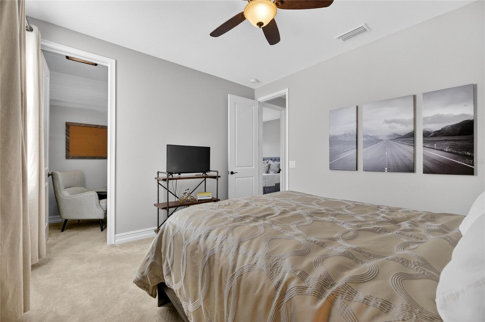 Image 33 of 49 For 18233 Leafmore Street