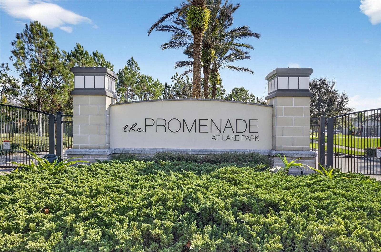 Image 4 of 49 For 18233 Leafmore Street