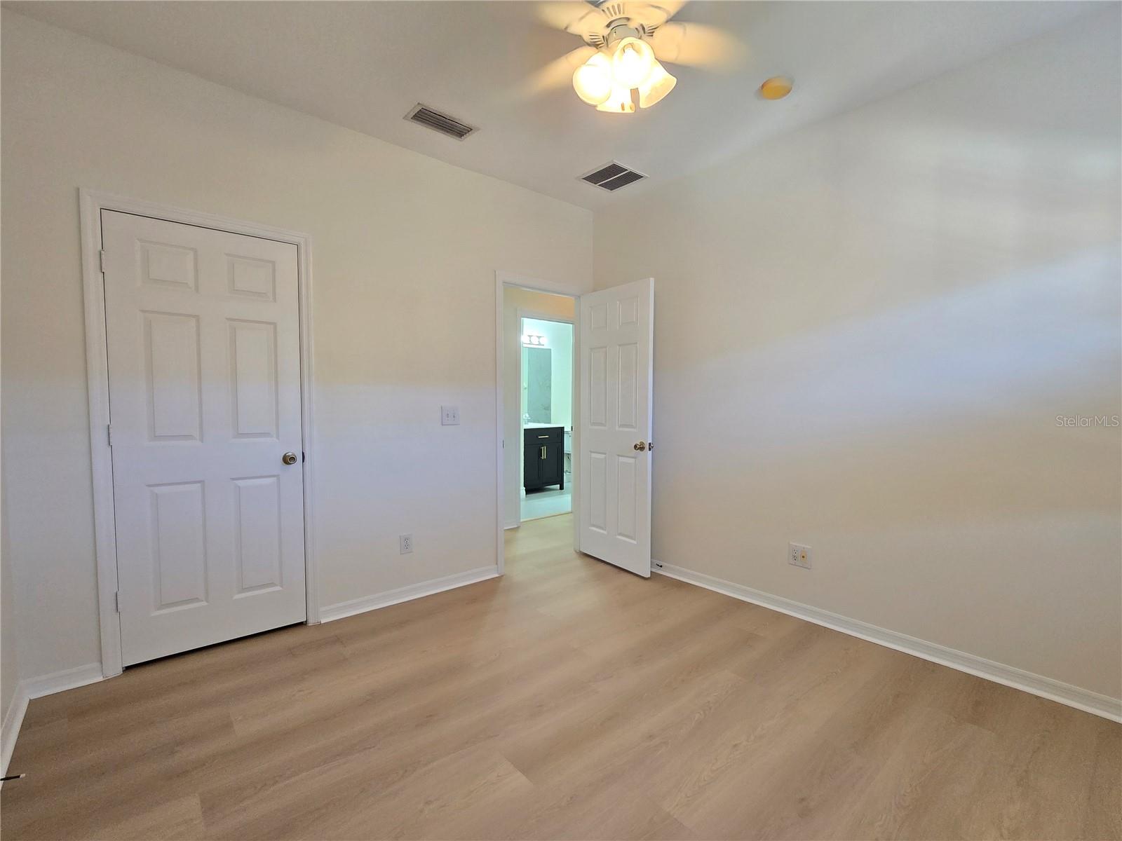 Image 32 of 46 For 1045 Blackwater Drive