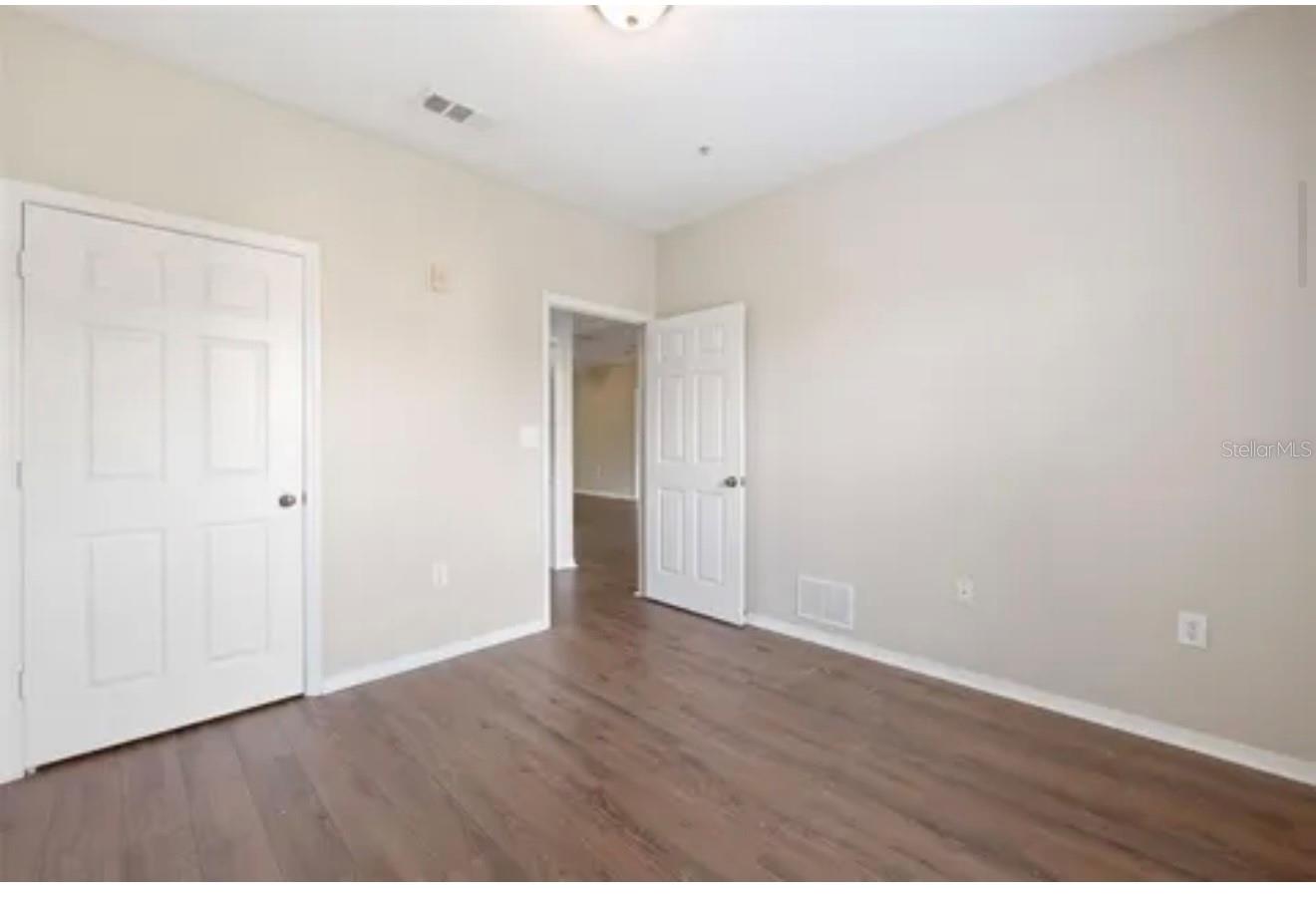 Image 19 of 23 For 10209 Courtney Palms Boulevard 204