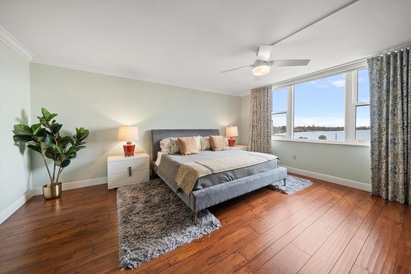 Image 13 of 55 For 634 Edgewater Drive 444