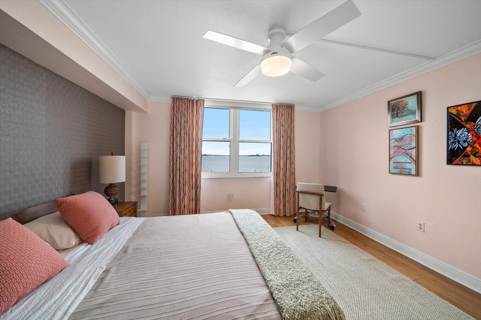 Image 20 of 55 For 634 Edgewater Drive 444