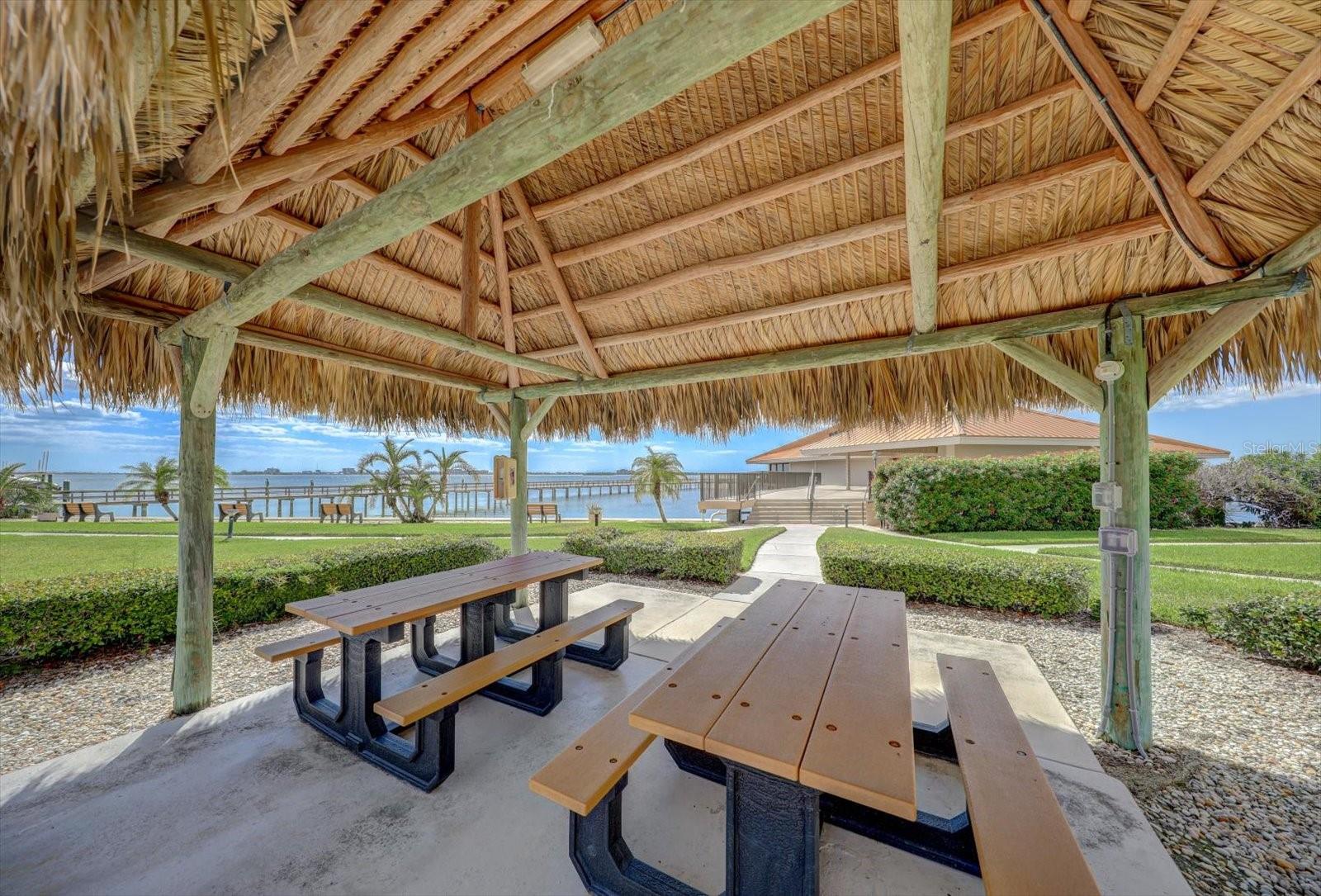 Image 41 of 55 For 634 Edgewater Drive 444