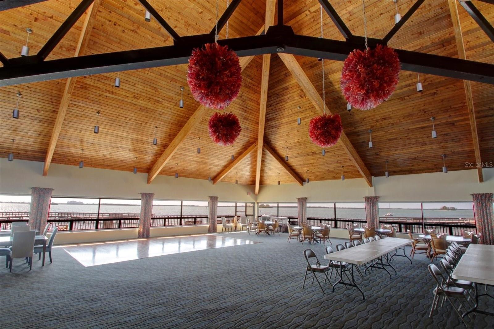 Image 42 of 55 For 634 Edgewater Drive 444