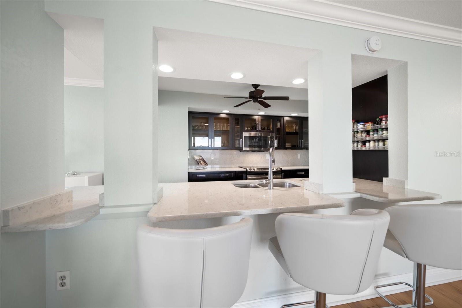 Image 7 of 55 For 634 Edgewater Drive 444