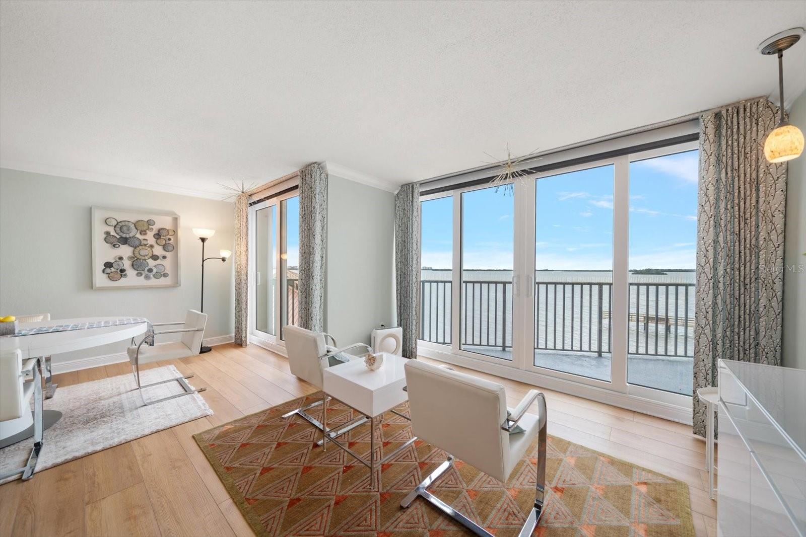 Image 8 of 55 For 634 Edgewater Drive 444