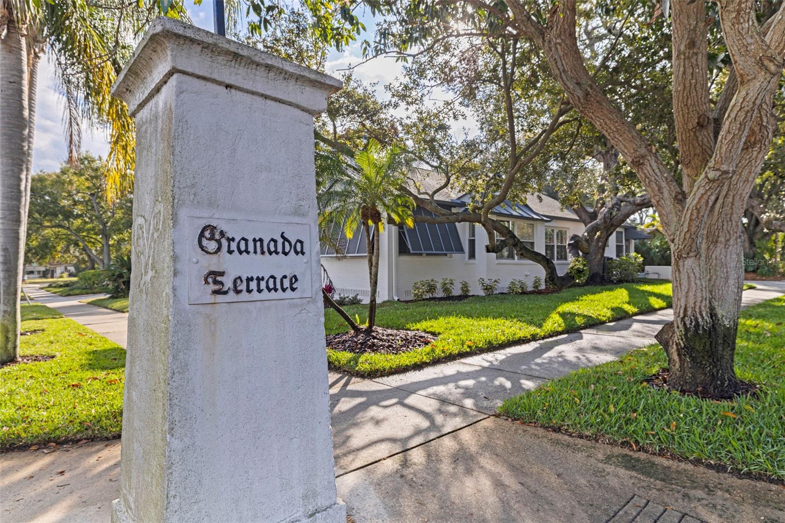 Image 2 of 54 For 106 25th Avenue Ne