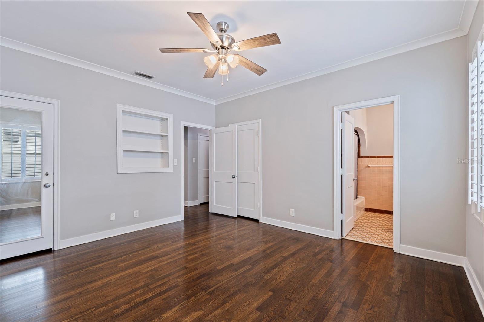 Image 24 of 54 For 106 25th Avenue Ne