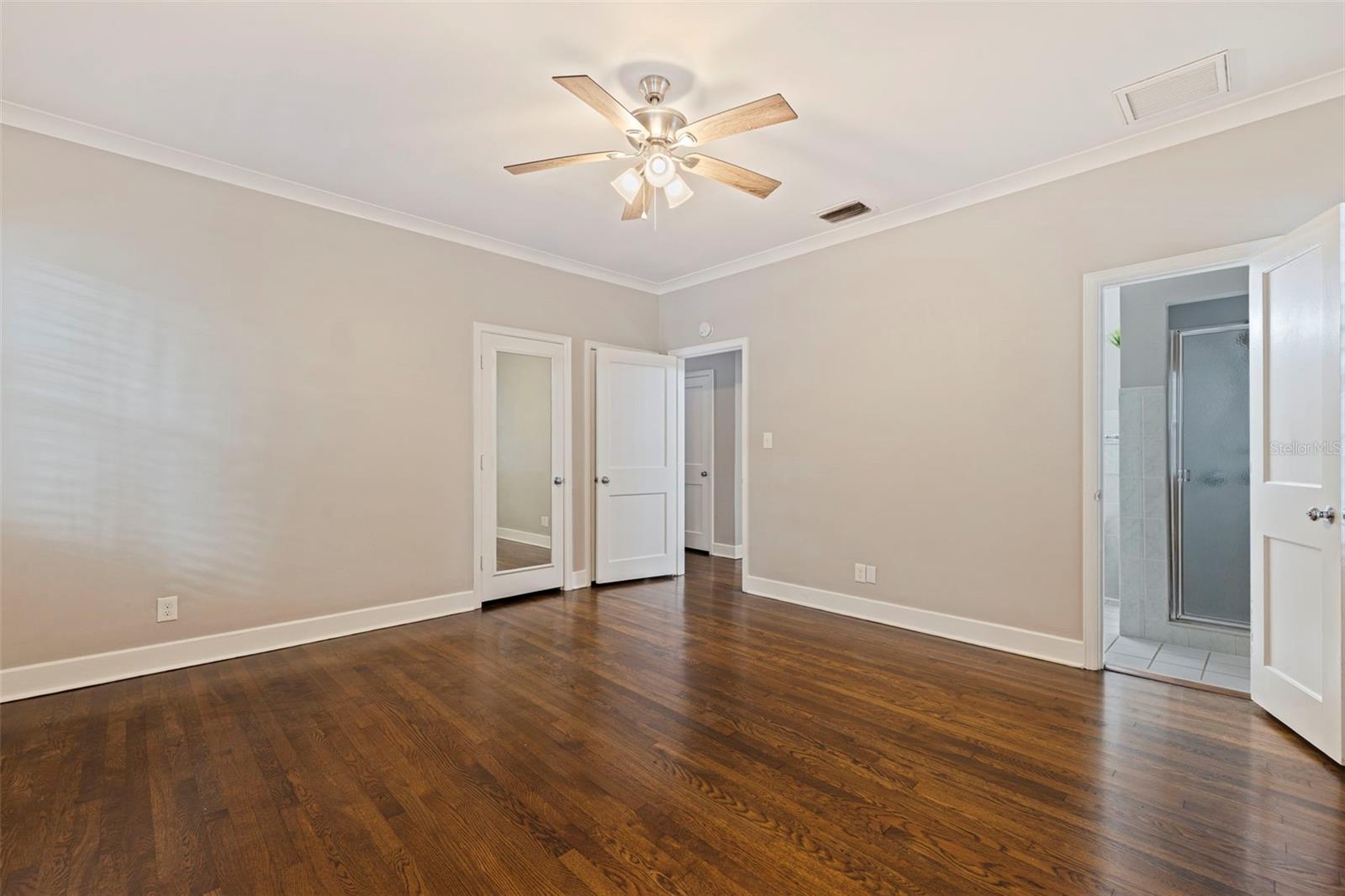 Image 28 of 54 For 106 25th Avenue Ne