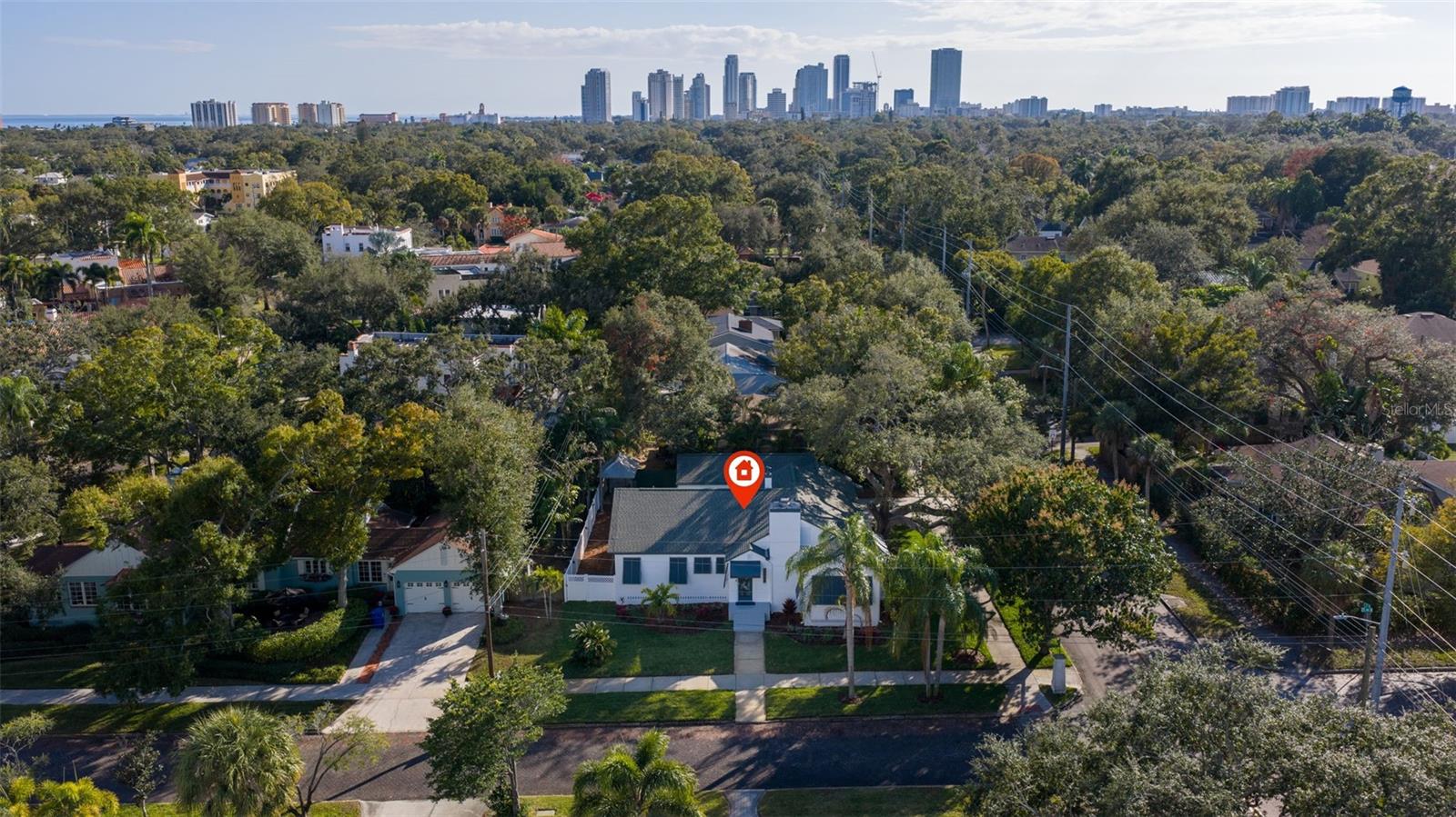 Image 3 of 54 For 106 25th Avenue Ne