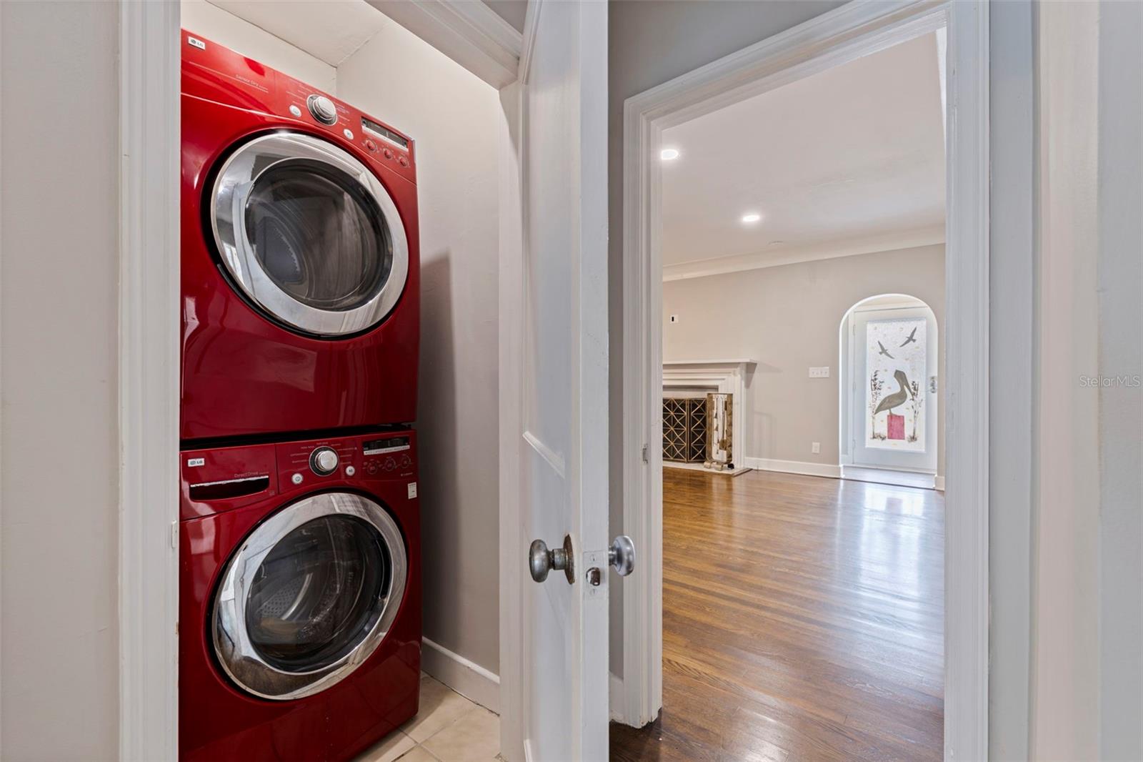 Image 33 of 54 For 106 25th Avenue Ne