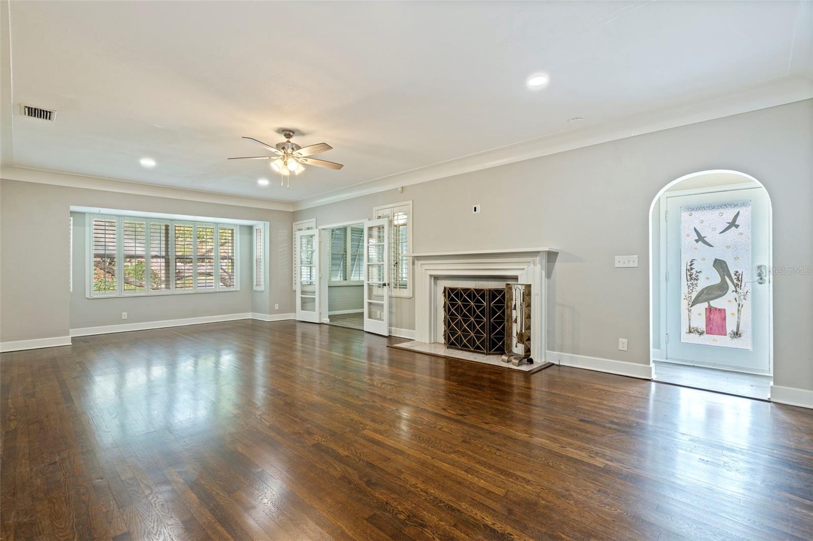 Image 8 of 54 For 106 25th Avenue Ne