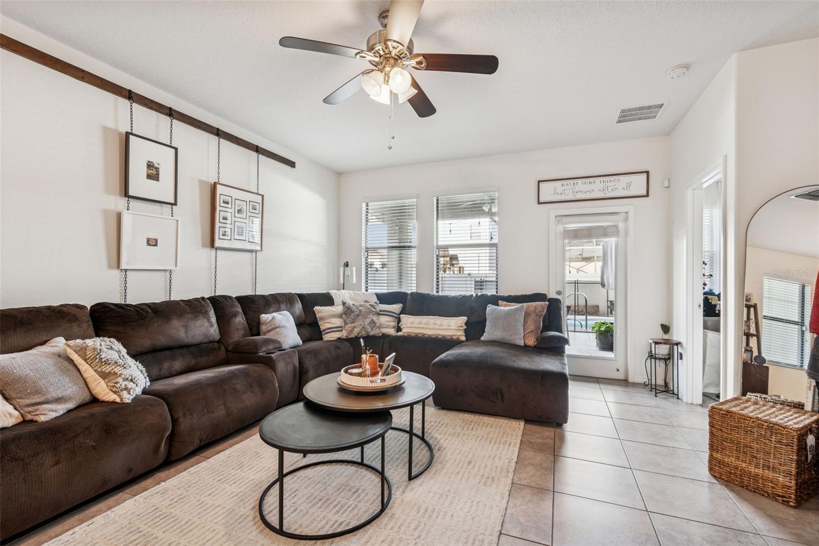 Image 4 of 31 For 21447 Starry Eyes Way