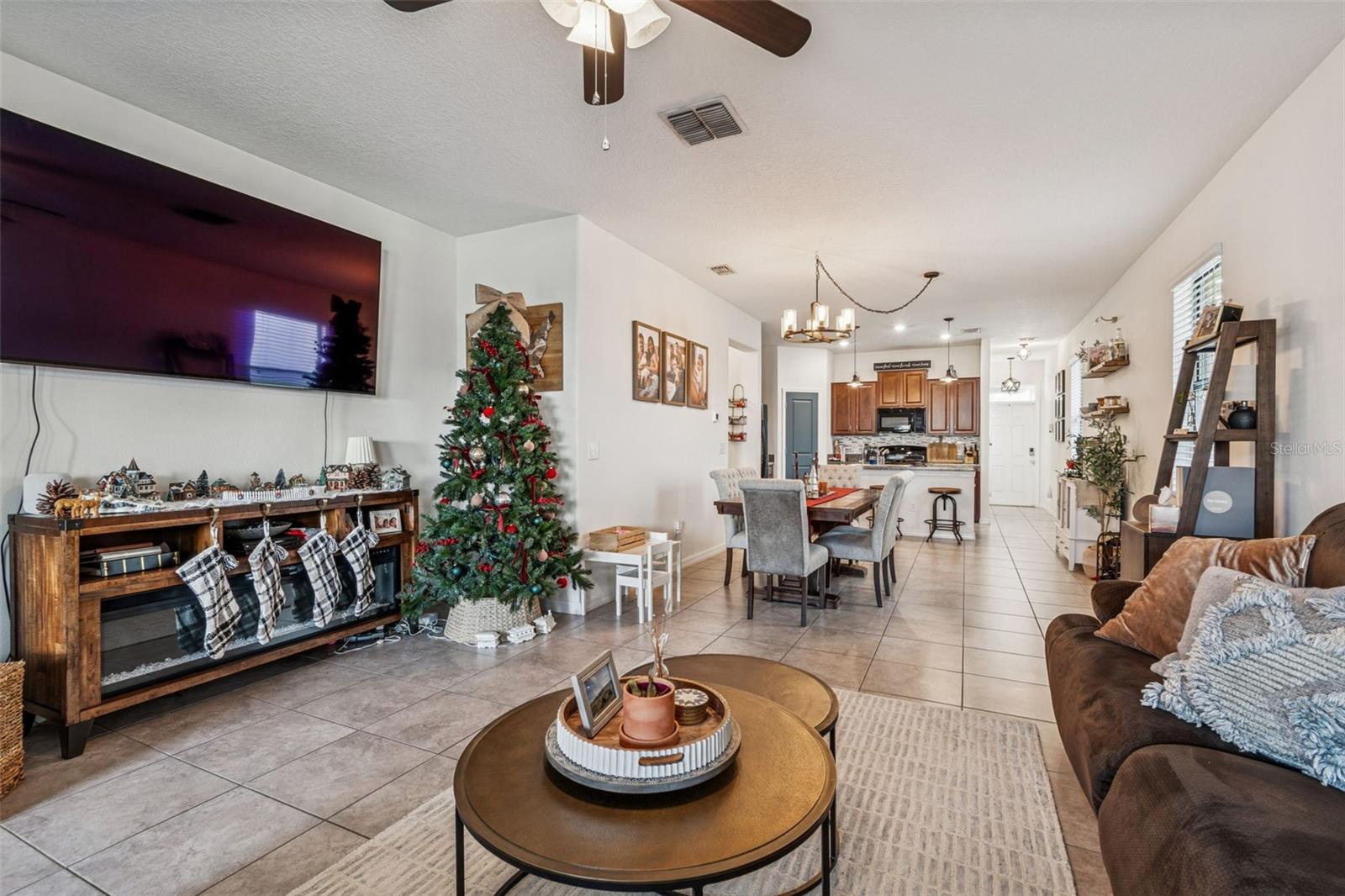 Image 6 of 31 For 21447 Starry Eyes Way