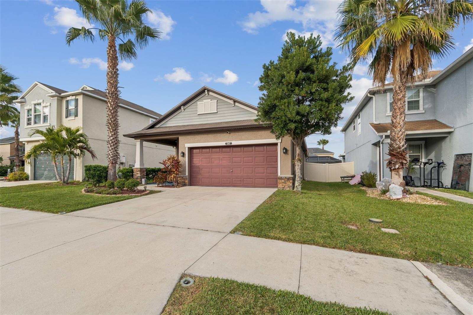 Image 8 of 31 For 21447 Starry Eyes Way