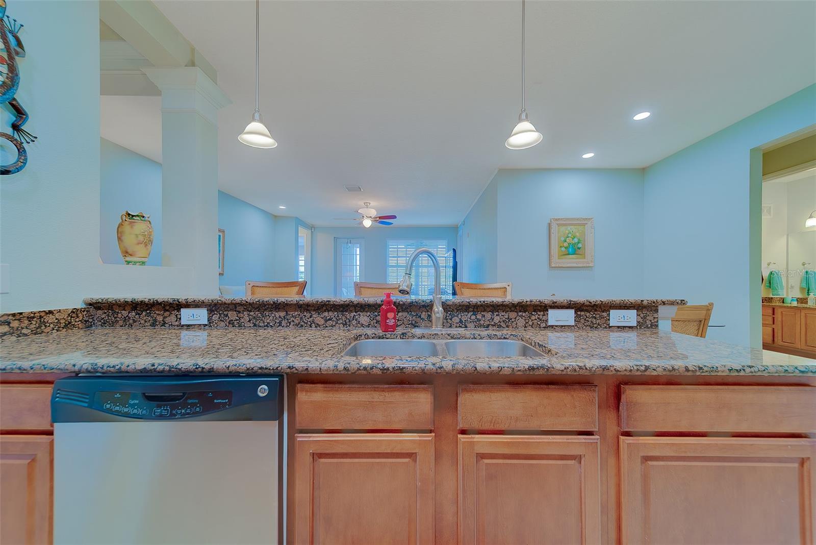 Image 11 of 62 For 7901 Seminole Boulevard 1205