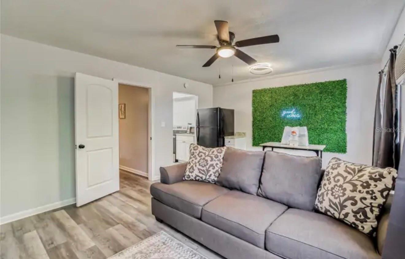 Image 12 of 29 For 4511 - 4513 Mcelroy Avenue