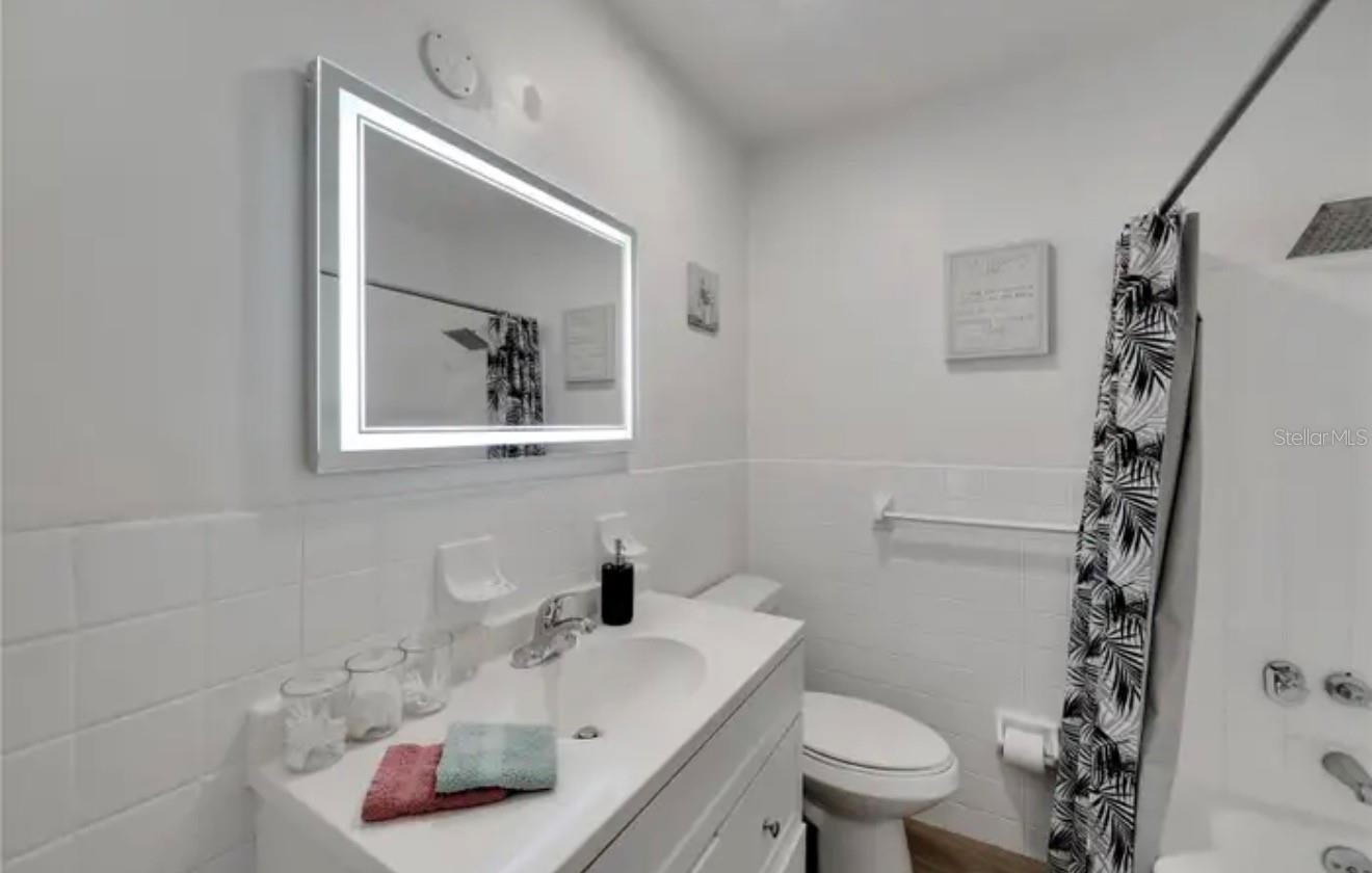 Image 13 of 29 For 4511 - 4513 Mcelroy Avenue