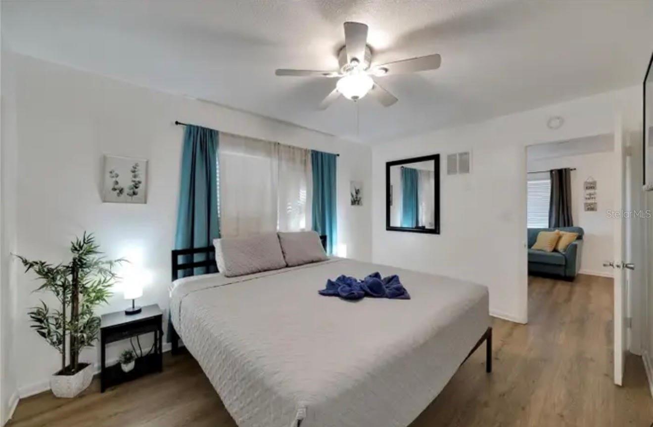 Image 14 of 29 For 4511 - 4513 Mcelroy Avenue