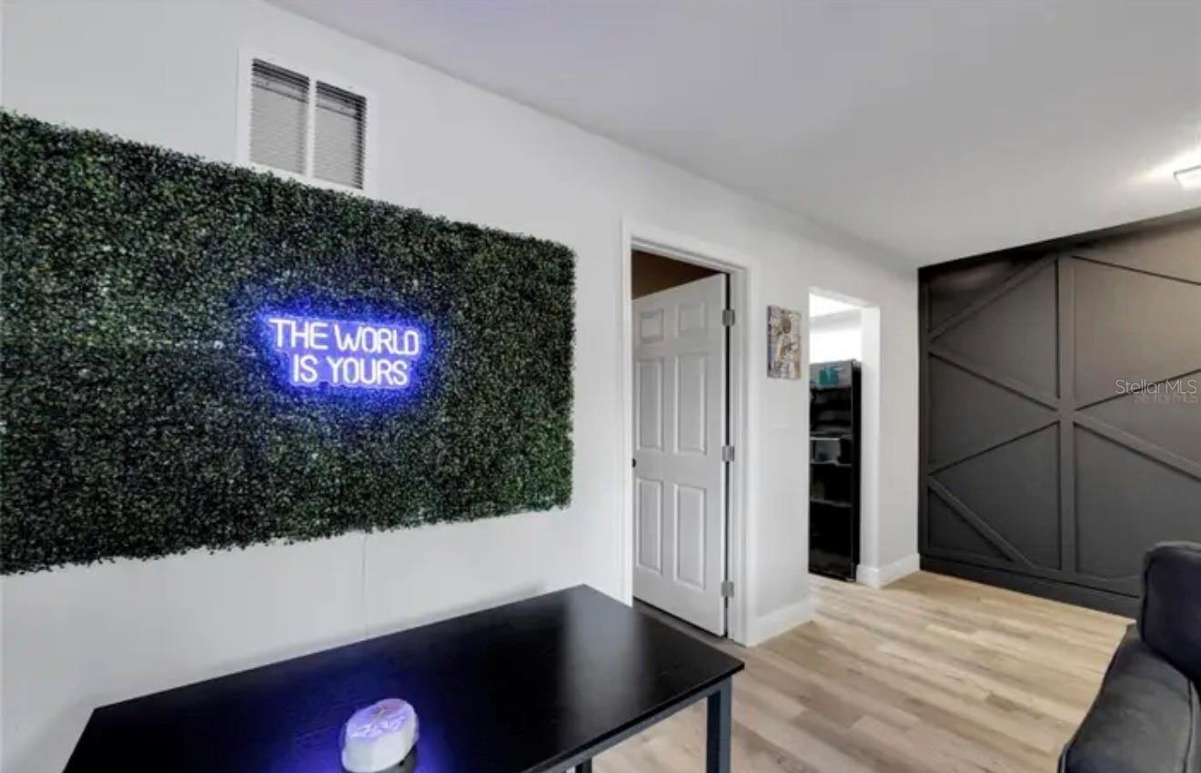 Image 16 of 29 For 4511 - 4513 Mcelroy Avenue