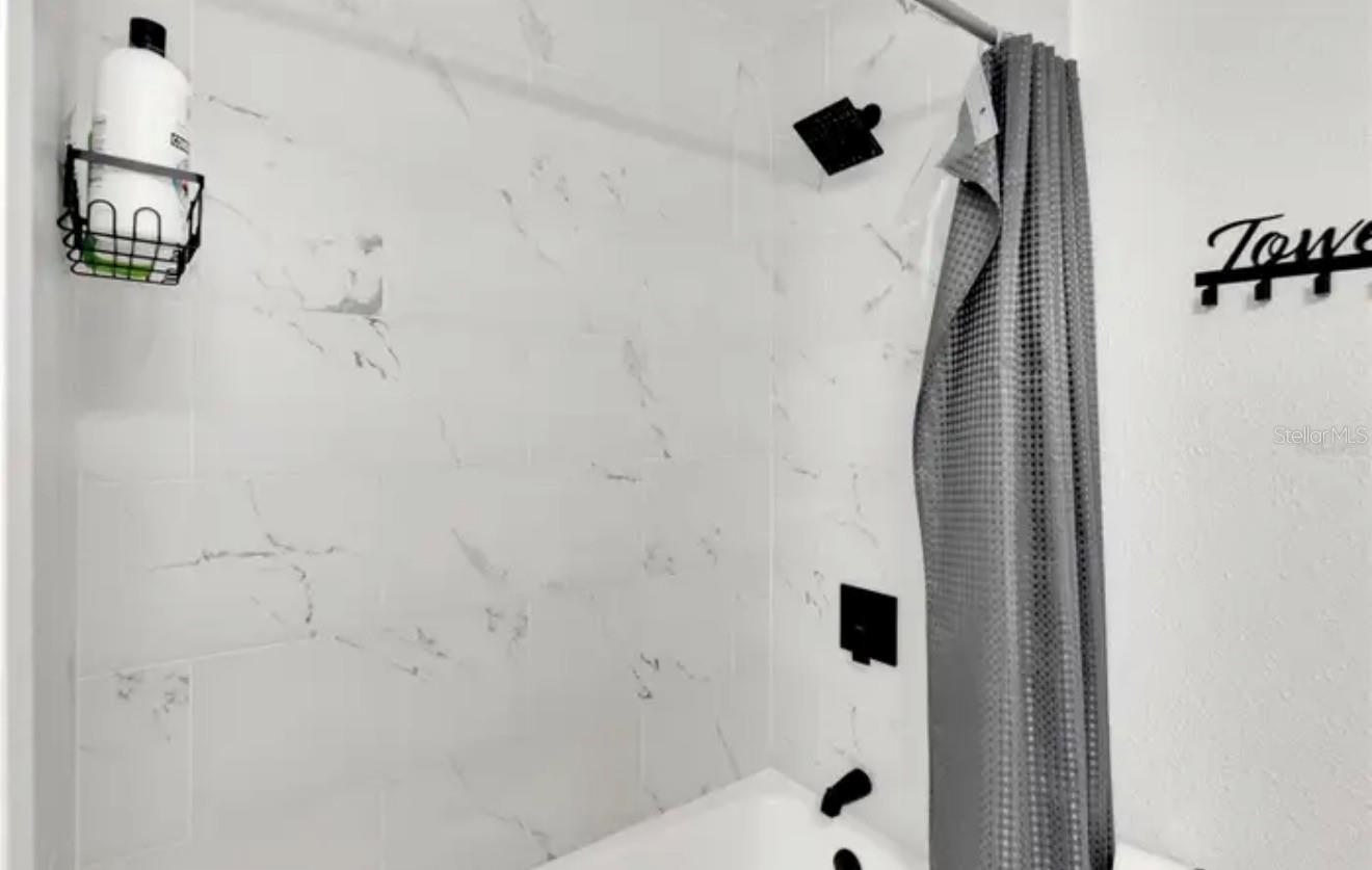 Image 22 of 29 For 4511 - 4513 Mcelroy Avenue