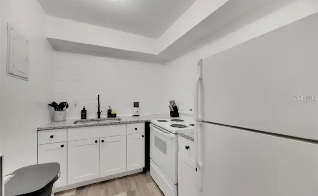 Image 25 of 29 For 4511 - 4513 Mcelroy Avenue