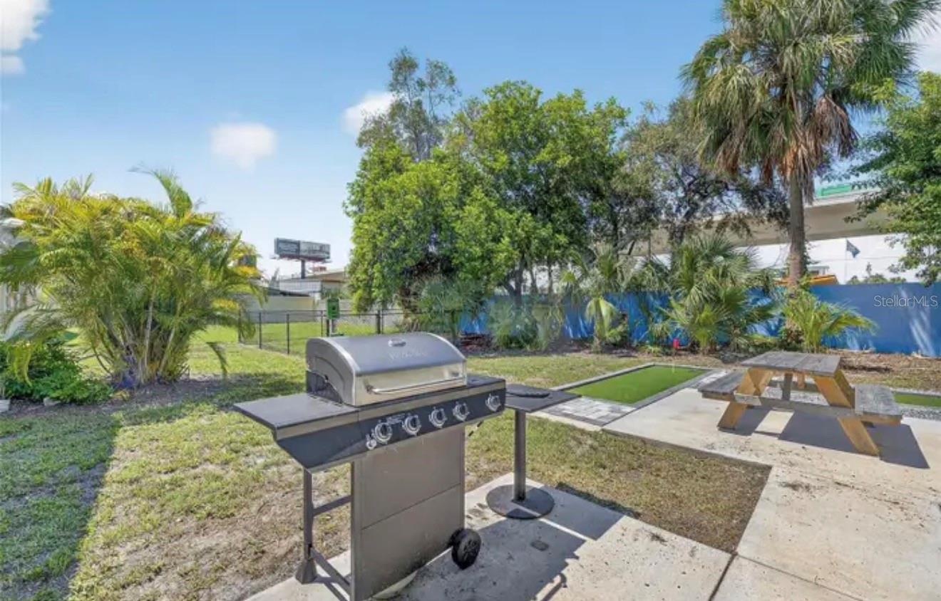 Image 3 of 29 For 4511 - 4513 Mcelroy Avenue