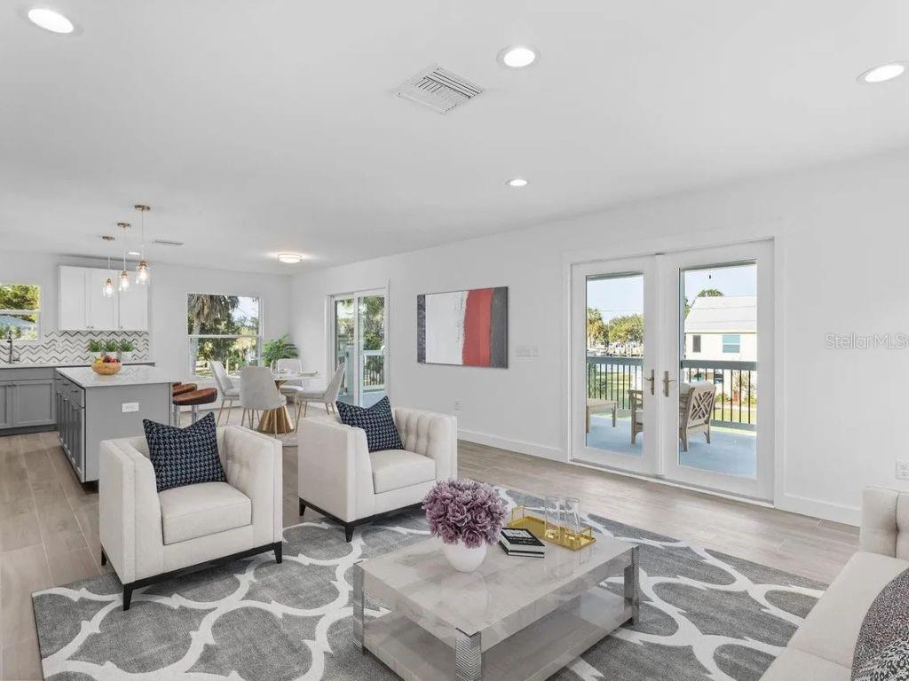 Listing photo id 1 for 6841 Oelsner Street