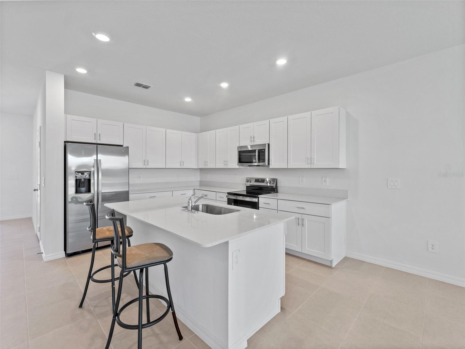 Image 5 of 33 For 3375 Lapis Lake Drive