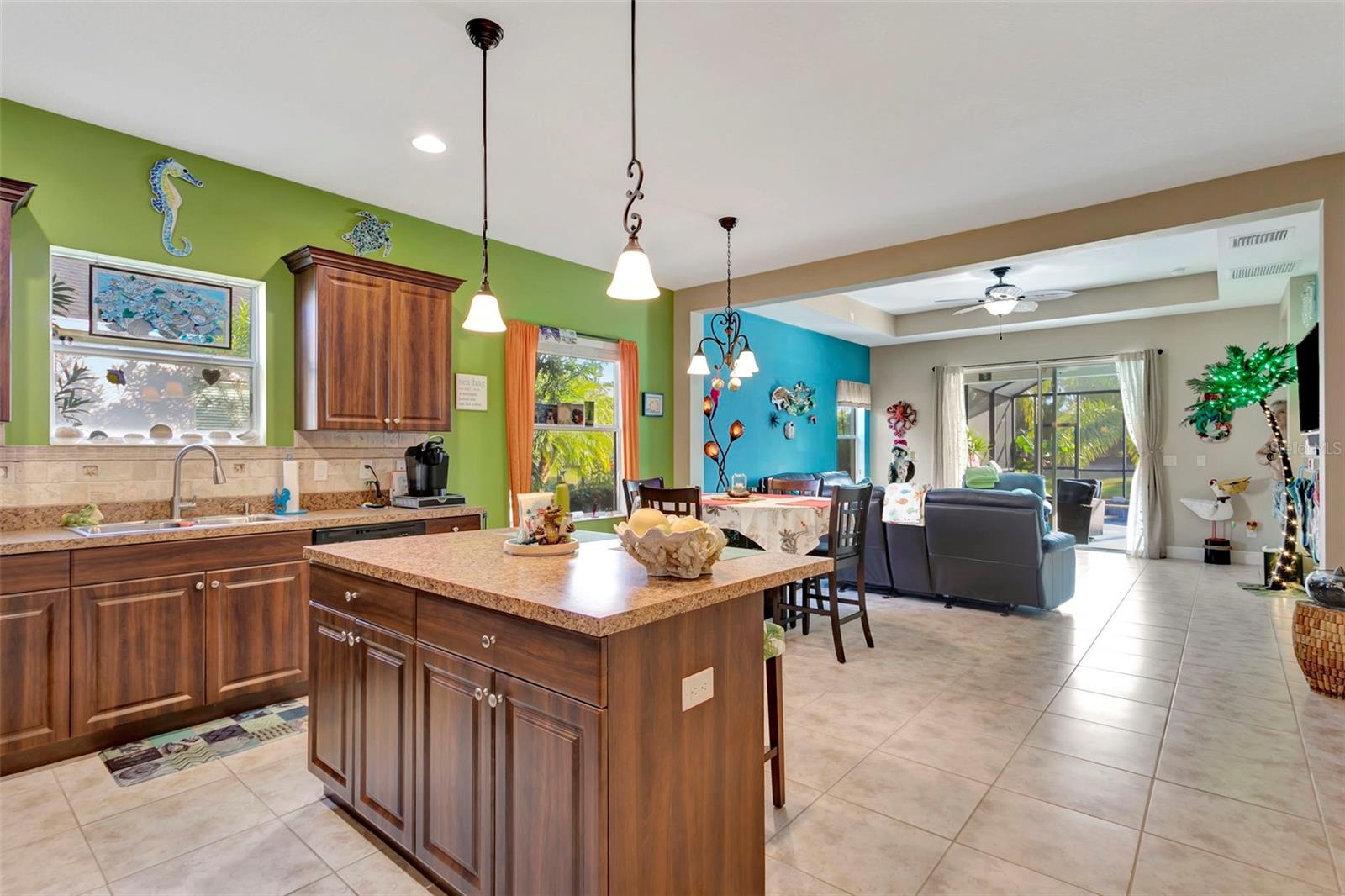 Image 4 of 37 For 11742 Forest Park Circle