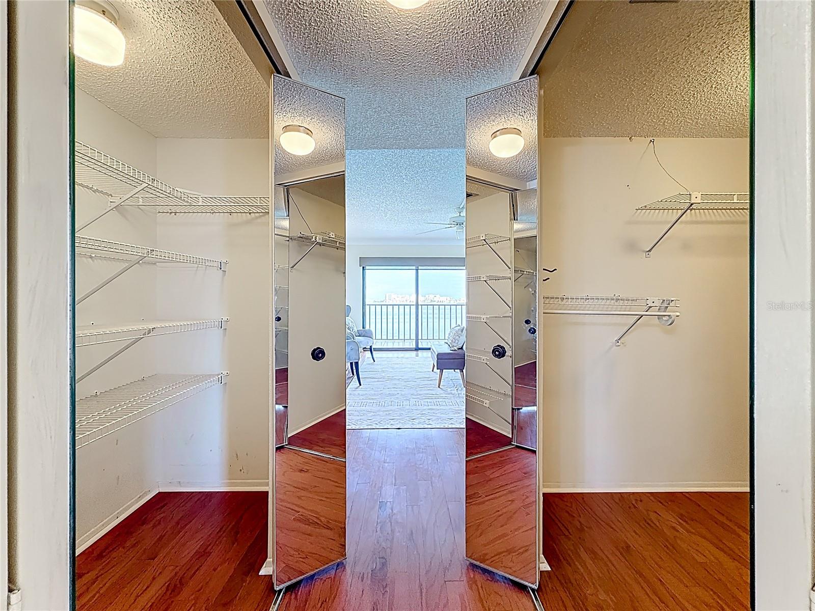 Image 23 of 52 For 55 Rogers Street 404