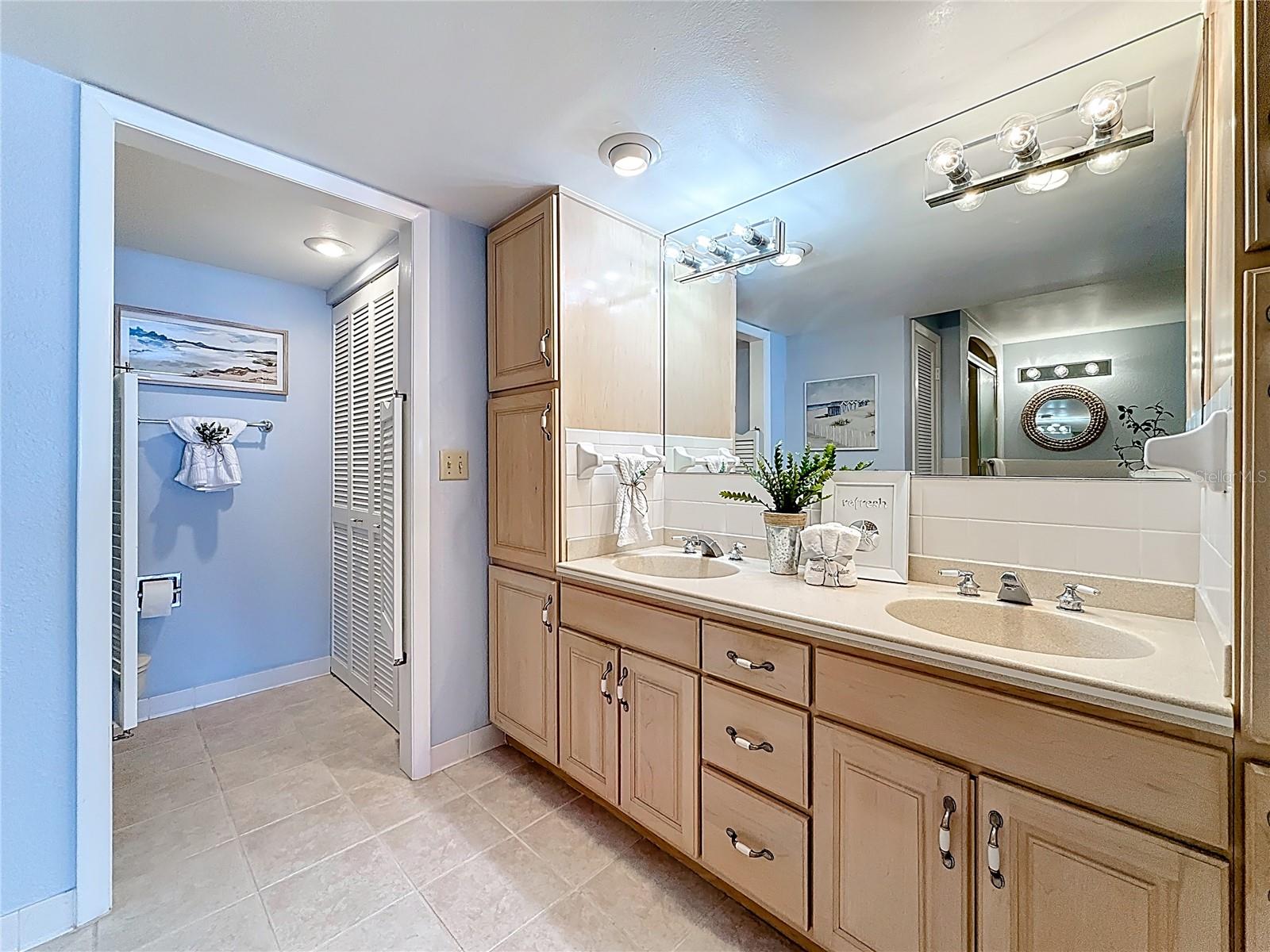 Image 27 of 52 For 55 Rogers Street 404