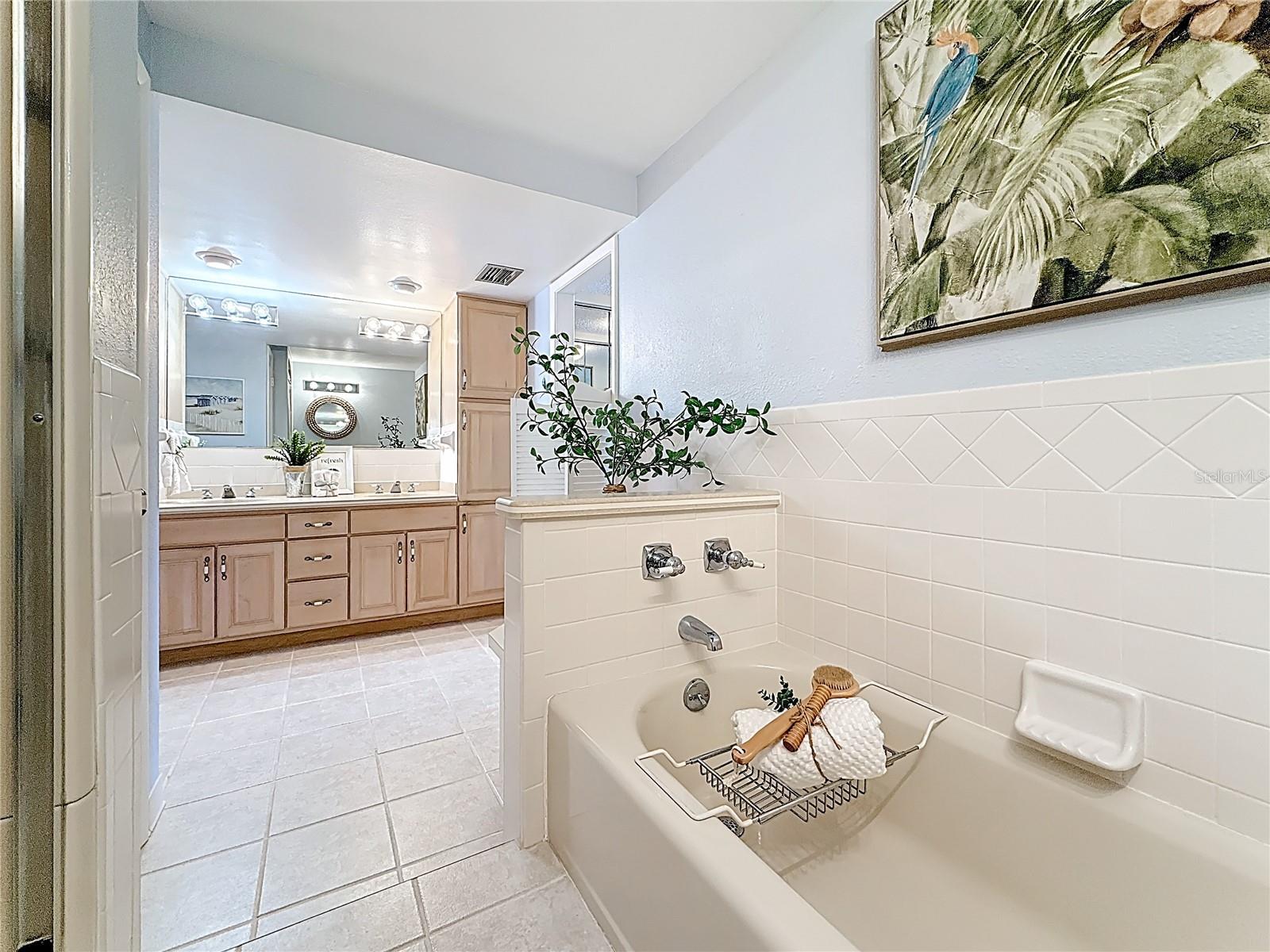 Image 29 of 52 For 55 Rogers Street 404