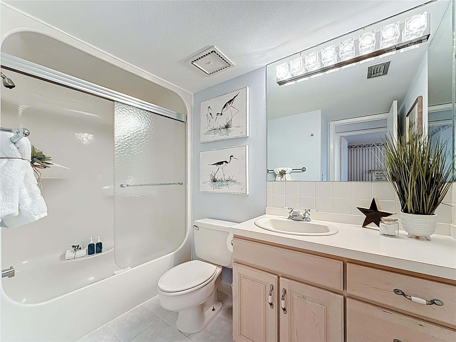 Image 35 of 52 For 55 Rogers Street 404