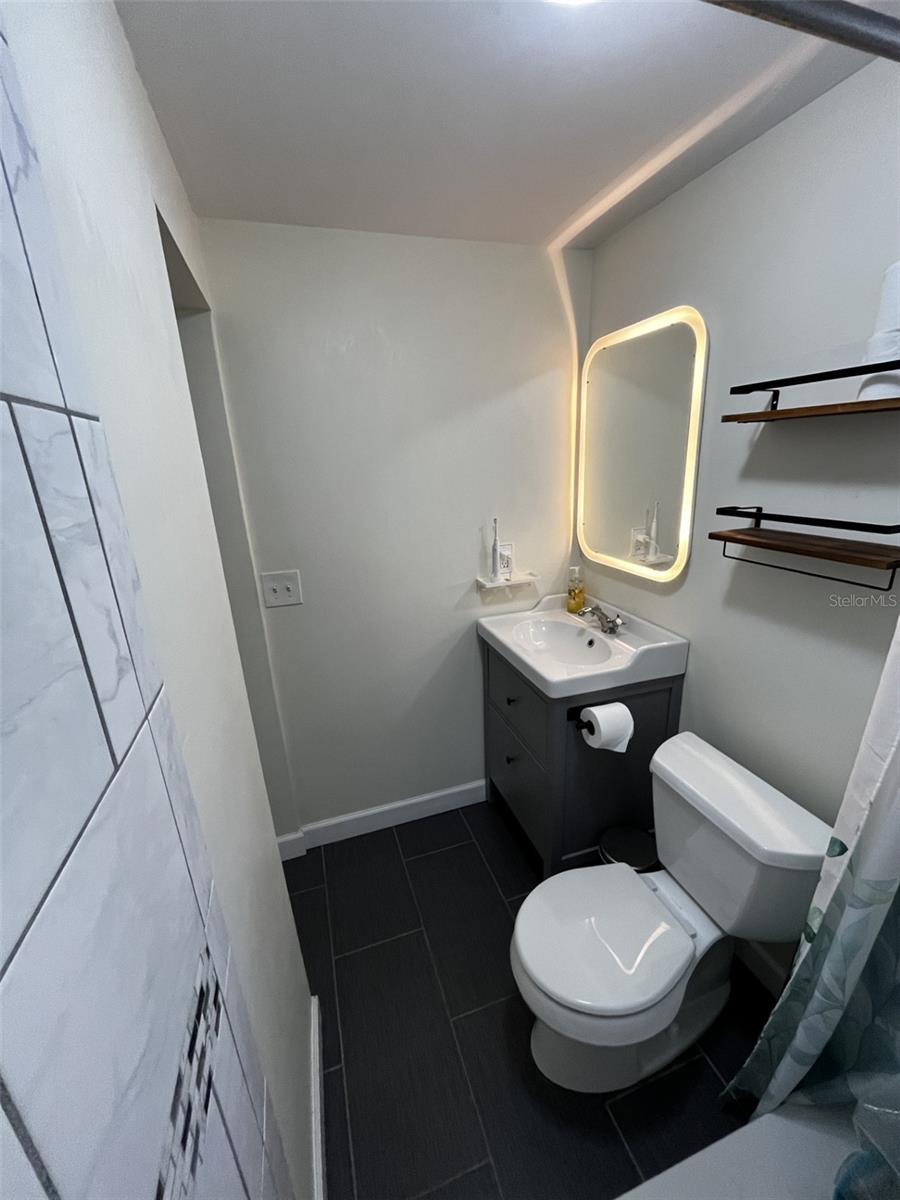 Image 11 of 18 For 11128 116th Street