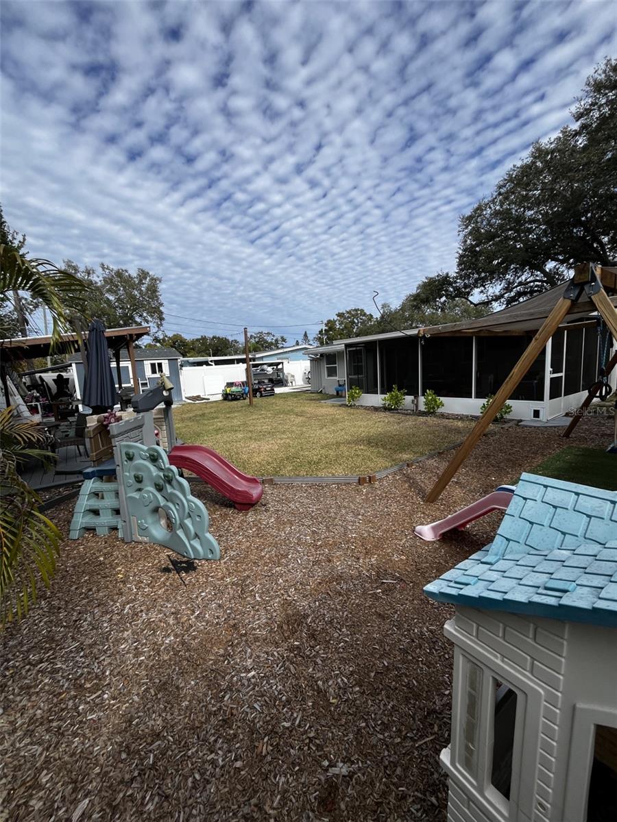 Image 16 of 18 For 11128 116th Street