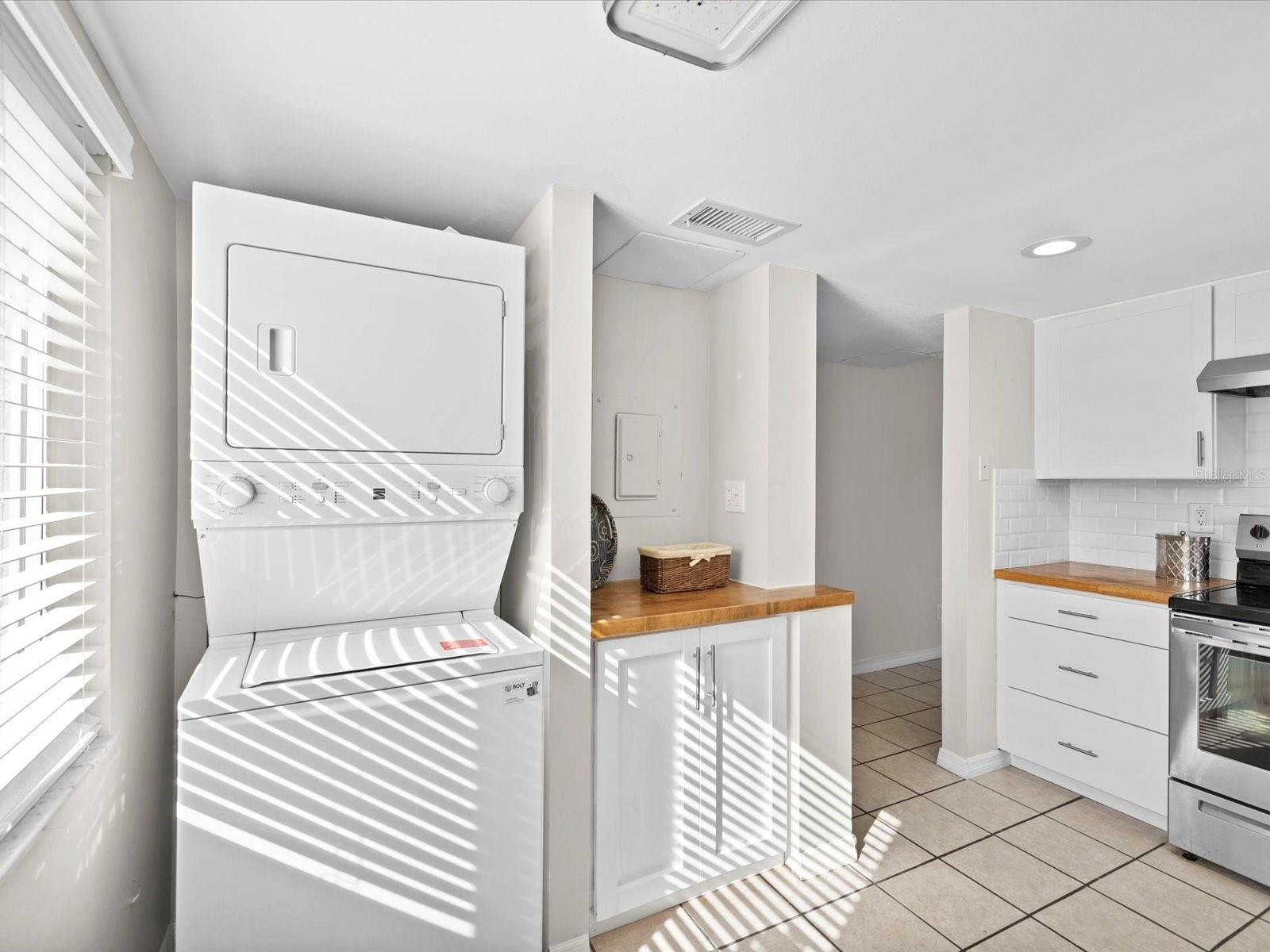 Image 8 of 28 For 2737 Enterprise Road E 111