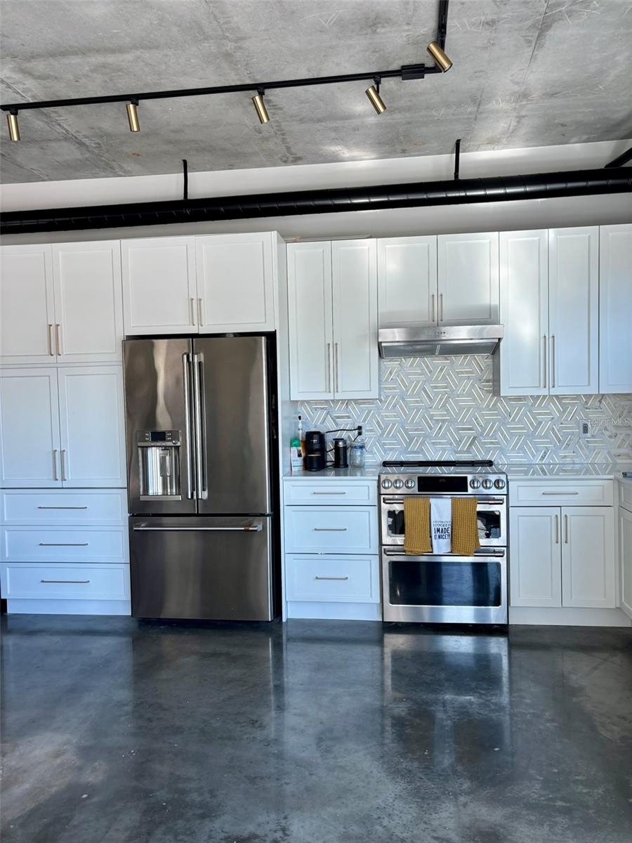 Image 11 of 25 For 1212 Whiting Street 201