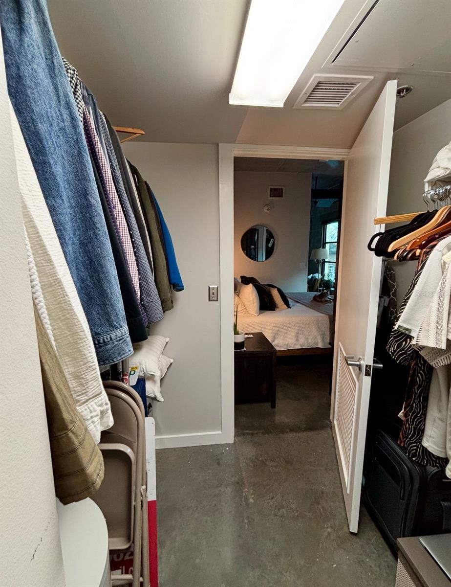 Image 23 of 25 For 1212 Whiting Street 201